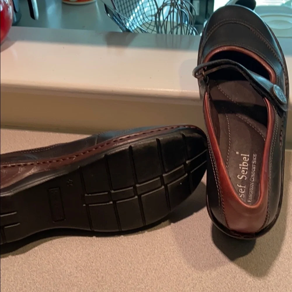 Josef Seibel shoes - Picture 2 of 3